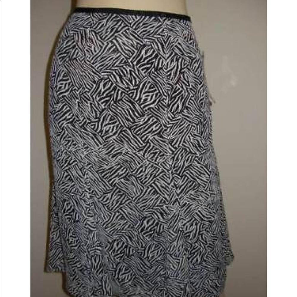 Dana Buchman Zebra print skirt